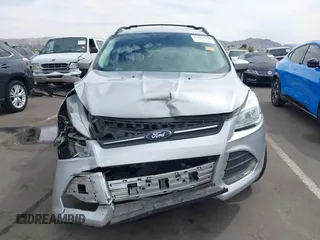 2016 Ford Escape SE with VIN 1FMCU0GX5GUC40146, listed as a IAAI auction lot 41981923 with 81,974 mi miles and . Bid and sale history available at carsss.com. Image 12.