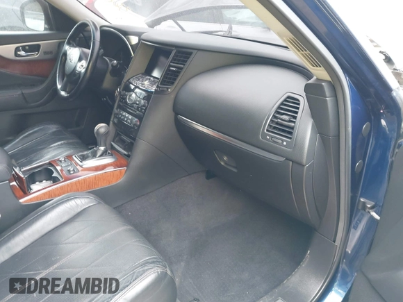 2013 Infiniti FX with VIN JN8CS1MW8DM170914, listed as a IAAI auction lot 41689303 with 138,400 mi miles and . Bid and sale history available at DreamBid. Image 5.
