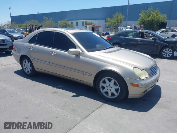 2003 Mercedes-Benz C 240 с VIN WDBRF81J23F422346, выставлен на аукционе IAAI как лот 42598405 с пробегом 115 117 миль миль и . История ставок и продаж доступна на DreamBid. Изображение 1.