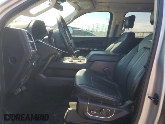 2019 Ford Expedition Platinum with VIN 1FMJU1MT8KEA88753, listed as a Copart auction lot 49812625 with 20,718 mi miles and Salvage Title. Bid and sale history available at carsss.com. Image 7.