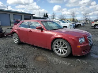 2008 Chrysler 300 C SRT-8 z VIN 2C3KA73WX8H187290, wystawiony jako Copart lot #51456475 z przebiegiem 79 471 mil mil oraz Szkoda całkowita • Salvage title. Historia ofert i sprzedaży dostępna na DreamBid. Obrazek 4.