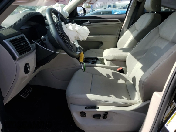 2019 Volkswagen Atlas SEL R-Line with VIN 1V2RR2CAXKC520476, listed as a Copart auction lot 55085975 with 59,727 mi miles and Salvage title. Bid and sale history available at DreamBid. Image 7.