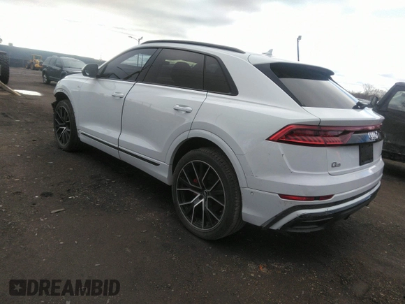 2021 Audi Q8 Premium Plus with VIN WA1EVAF11MD005634, listed as a IAAI auction lot 41919643 with 36,392 mi miles. Bid and sale history available at carsss.com. Image 3.