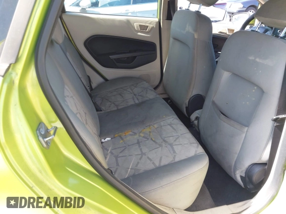 2011 Ford Fiesta SE z VIN 3FADP4EJ5BM138077, wystawiony jako IAAI lot #42506611 z przebiegiem Nie podano mil oraz . Historia ofert i sprzedaży dostępna na DreamBid. Obrazek 8.