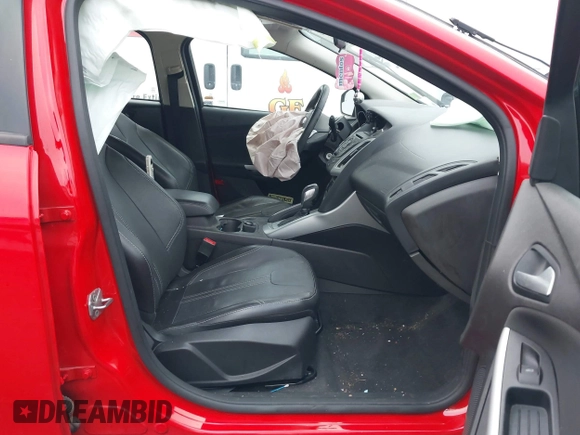 2014 Ford Focus SE with VIN 1FADP3K29EL111106, listed as a IAAI auction lot 41070212 with 72,730 mi miles. Bid and sale history available at carsss.com. Image 5.