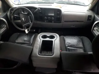 2007 Chevrolet Silverado 1500 LS with VIN 2GCEK13C271731037, listed as a Copart auction lot 84509584 with 250,863 mi miles and Salvage Title. Bid and sale history available at carsss.com. Image 8.