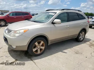2009 Hyundai Veracruz GLS z VIN KM8NU13C39U079932, wystawiony jako Copart lot #64677215 z przebiegiem 246 722 mil mil oraz Czysty tytuł • Clean title. Historia ofert i sprzedaży dostępna na DreamBid. Obrazek 1.