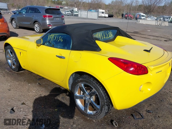 2008 Pontiac Solstice z VIN 1G2MC35B88Y114477, wystawiony jako IAAI lot #41918536 z przebiegiem 46 553 mil mil oraz . Historia ofert i sprzedaży dostępna na DreamBid. Obrazek 3.