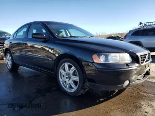 2005 Volvo S60 with VIN YV1RH592852481400, listed as a Copart auction lot 83910214 with 157,781 mi miles and Salvage Title. Bid and sale history available at carsss.com. Image 4.