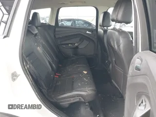 2015 Ford Escape Titanium z VIN 1FMCU0J91FUA27610, wystawiony jako IAAI lot #42095995 z przebiegiem 122 521 mil mil oraz . Historia ofert i sprzedaży dostępna na DreamBid. Obrazek 8.