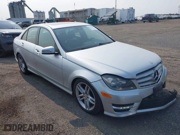 2013 Mercedes-Benz C 300 Sport с VIN WDDGF8AB5DR283434, выставлен на аукционе IAAI как лот 42375781 с пробегом 87 364 миль миль и . История ставок и продаж доступна на DreamBid. Изображение 1.