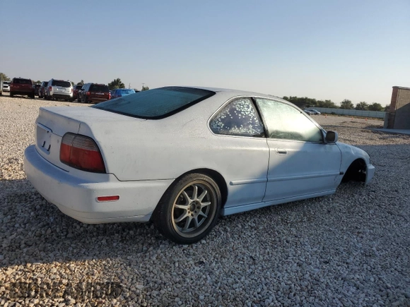 1996 Honda Accord EX with VIN 1HGCD715XTA020583, listed as a Copart auction lot 70388834 with 203,284 mi miles and Clean Title. Bid and sale history available at DreamBid. Image 3.