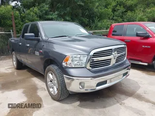 2015 Ram 1500 SLT z VIN 1C6RR6GT7FS742111, wystawiony jako IAAI lot #42469927 z przebiegiem 111 130 mil mil oraz . Historia ofert i sprzedaży dostępna na DreamBid. Obrazek 1.