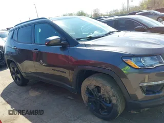 2021 Jeep Compass Latitude z VIN 3C4NJDBB4MT555101, wystawiony jako IAAI lot #42086222 z przebiegiem 45 785 mil mil oraz . Historia ofert i sprzedaży dostępna na DreamBid. Obrazek 13.