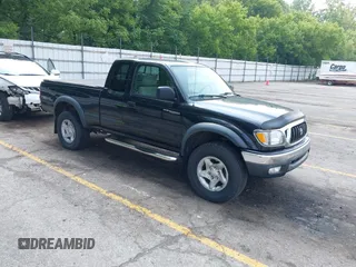 2004 Toyota Tacoma z VIN 5TEWN72N64Z391867, wystawiony jako IAAI lot #42368433 z przebiegiem 204 524 mil mil oraz . Historia ofert i sprzedaży dostępna na DreamBid. Obrazek 1.