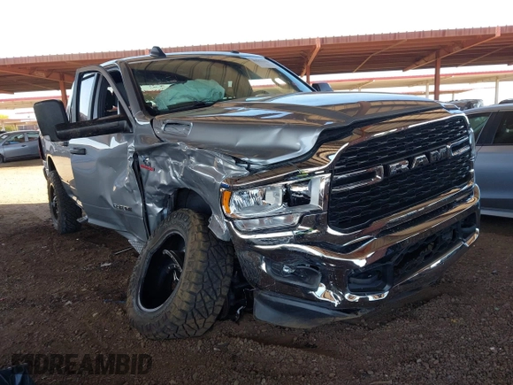 2022 Ram 2500 Big Horn z VIN 3C6UR5DLXNG306254, wystawiony jako IAAI lot #42191332 z przebiegiem 54 189 mil mil oraz . Historia ofert i sprzedaży dostępna na DreamBid. Obrazek 1.