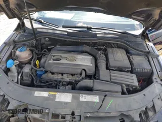2014 Volkswagen CC R-Line with VIN WVWBP7AN7EE507463, listed as a IAAI auction lot 41984136 with 100,531 mi miles. Bid and sale history available at carsss.com. Image 10.
