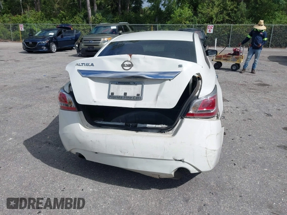 2015 Nissan Altima 2.5 S with VIN 1N4AL3AP5FC297935, listed as a IAAI auction lot 41963576 with 225,230 mi miles. Bid and sale history available at carsss.com. Image 6.
