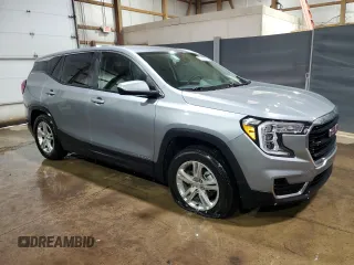 2024 GMC Terrain SLE z VIN 3GKALMEG0RL372967, wystawiony jako Copart lot #59143945 z przebiegiem 26 511 mil mil oraz Czysty tytuł • Clean title. Historia ofert i sprzedaży dostępna na DreamBid. Obrazek 4.