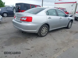 2009 Mitsubishi Galant ES z VIN 4A3AB36F19E007905, wystawiony jako IAAI lot #42249625 z przebiegiem 149 013 mil mil oraz . Historia ofert i sprzedaży dostępna na DreamBid. Obrazek 4.