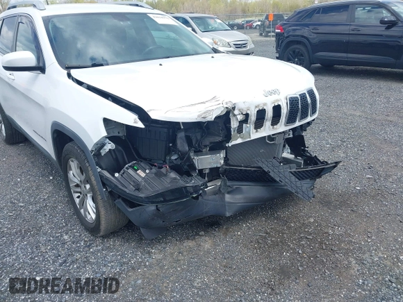 2019 Jeep Cherokee Latitude with VIN 1C4PJLCB4KD366405, listed as a IAAI auction lot 42018976 with 58,626 mi miles. Bid and sale history available at carsss.com. Image 6.