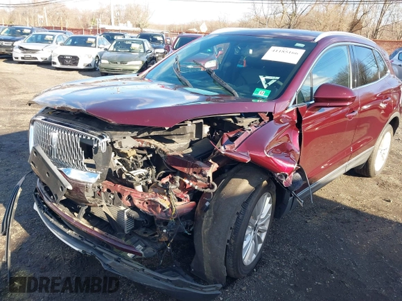 2019 Lincoln MKC Premiere with VIN 5LMCJ1D93KUL22578, listed as a IAAI auction lot 41185166 with 45,921 mi miles. Bid and sale history available at carsss.com. Image 6.