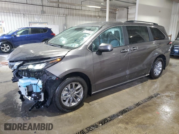 2024 Toyota Sienna XLE with VIN 5TDYSKFC5RS142123, listed as a Copart auction lot 42911995 with 4,003 mi miles and Salvage Title. Bid and sale history available at DreamBid. Image 1.