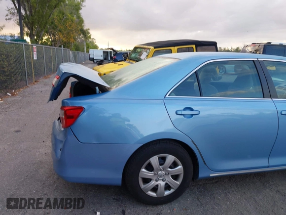 2012 Toyota Camry L z VIN 4T1BF1FK8CU517092, wystawiony jako IAAI lot #42124779 z przebiegiem 73 183 mil mil oraz . Historia ofert i sprzedaży dostępna na DreamBid. Obrazek 6.