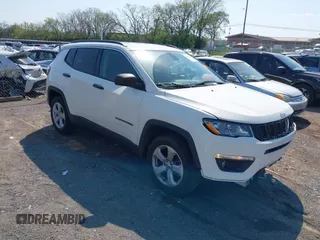 2018 Jeep Compass Altitude with VIN 3C4NJDBB9JT364849, listed as a IAAI auction lot 41996389 with 84,028 mi miles and . Bid and sale history available at DreamBid. Image 1.