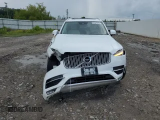 2017 Volvo XC90 Inscription with VIN YV4A22PL7H1124344, listed as a Copart auction lot 61351315 with 154,450 mi miles and Salvage title. Bid and sale history available at DreamBid. Image 5.