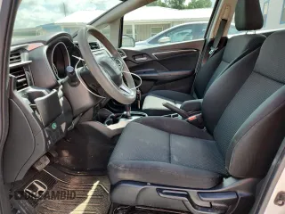 2019 Honda Fit LX с VIN 3HGGK5H48KM726963, выставлен на аукционе Copart как лот 61465025 с пробегом 97 129 миль миль и Списание • Salvage title. История ставок и продаж доступна на DreamBid. Изображение 7.