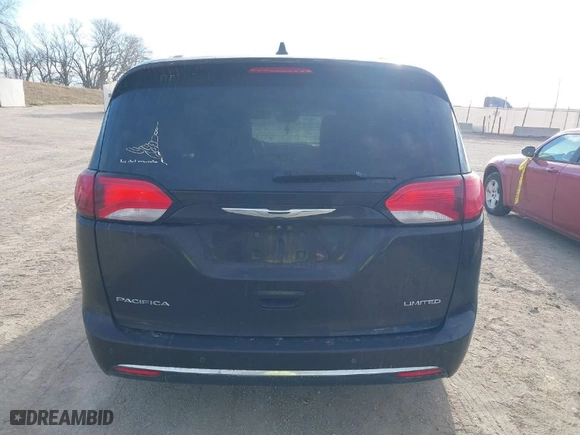 2017 Chrysler Pacifica Limited with VIN 2C4RC1GG7HR643163, listed as a IAAI auction lot 41877690 with 104,841 mi miles. Bid and sale history available at carsss.com. Image 16.
