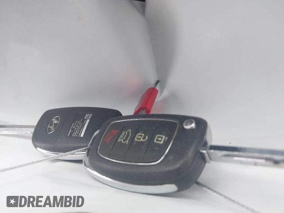 2014 Hyundai Santa Fe z VIN 5XYZUDLB9EG224174, wystawiony jako IAAI lot #42244140 z przebiegiem 84 341 mil mil oraz . Historia ofert i sprzedaży dostępna na DreamBid. Obrazek 11.