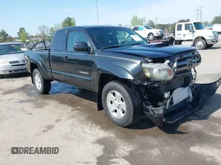 2010 Toyota Tacoma z VIN 5TEUU4ENXAZ744434, wystawiony jako IAAI lot #41992789 z przebiegiem 180 317 mil mil oraz . Historia ofert i sprzedaży dostępna na DreamBid. Obrazek 1.
