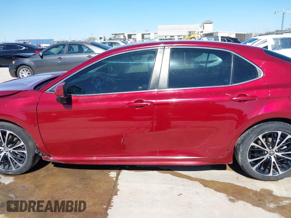 2018 Toyota Camry LE z VIN 4T1B11HK9JU583160, wystawiony jako IAAI lot #41707215 z przebiegiem 134 214 mil mil oraz . Historia ofert i sprzedaży dostępna na DreamBid. Obrazek 15.