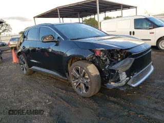 2023 Toyota bZ4X XLE z VIN JTMAAAAA9PA001408, wystawiony jako Copart lot #81972433 z przebiegiem 10 917 mil mil oraz . Historia ofert i sprzedaży dostępna na DreamBid. Obrazek 4.