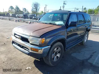1998 Toyota 4Runner with VIN JT3GN87RXW0057693, listed as a IAAI auction lot 41863094 with 237,977 mi miles. Bid and sale history available at carsss.com. Image 2.