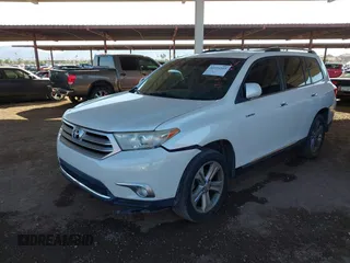 2011 Toyota Highlander Limited with VIN 5TDDK3EH4BS064313, listed as a IAAI auction lot 40934105 with 155,204 mi miles and . Bid and sale history available at DreamBid. Image 2.