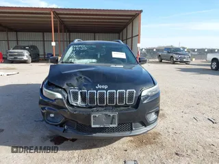 2019 Jeep Cherokee Latitude with VIN 1C4PJLCB7KD331955, listed as a IAAI auction lot 41813248 with 96,212 mi miles. Bid and sale history available at carsss.com. Image 12.
