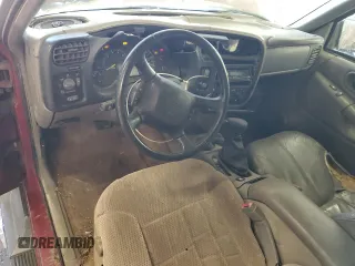1999 GMC Jimmy SLE with VIN 1GKDT13W3X2535602, listed as a Copart auction lot 83250924 with 203,134 mi miles and Salvage Title. Bid and sale history available at carsss.com. Image 8.