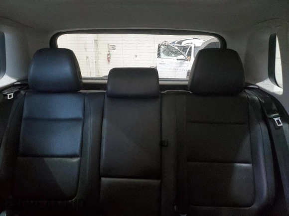 2013 Volkswagen Tiguan S with VIN WVGAV3AX7DW069012, listed as a Copart auction lot 55720975 with 133,381 mi miles and Salvage title. Bid and sale history available at DreamBid. Image 10.