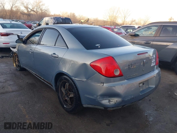 2008 Pontiac G6 with VIN 1G2ZG57B284231532, listed as a IAAI auction lot 41709413 with 276,415 mi miles. Bid and sale history available at carsss.com. Image 3.