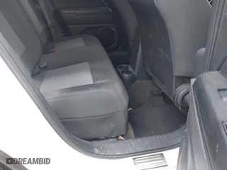 2016 Jeep Patriot Sport with VIN 1C4NJPBA8GD561843, listed as a IAAI auction lot 42027544 with 113,313 mi miles. Bid and sale history available at carsss.com. Image 8.