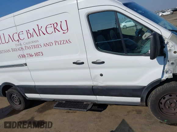 2019 Ford Transit z VIN 1FTYE2CMXKKA07267, wystawiony jako IAAI lot #41436154 z przebiegiem 127 422 mil mil oraz . Historia ofert i sprzedaży dostępna na DreamBid. Obrazek 14.