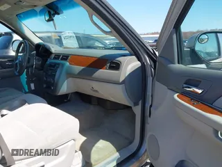 2007 GMC Yukon SLE z VIN 1GKFK13057J197990, wystawiony jako IAAI lot #41963224 z przebiegiem 187 060 mil mil oraz . Historia ofert i sprzedaży dostępna na DreamBid. Obrazek 5.