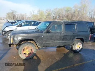 2000 Jeep Cherokee Classic with VIN 1J4FF58SXYL215871, listed as a IAAI auction lot 41855165 with 132,284 mi miles. Bid and sale history available at carsss.com. Image 14.