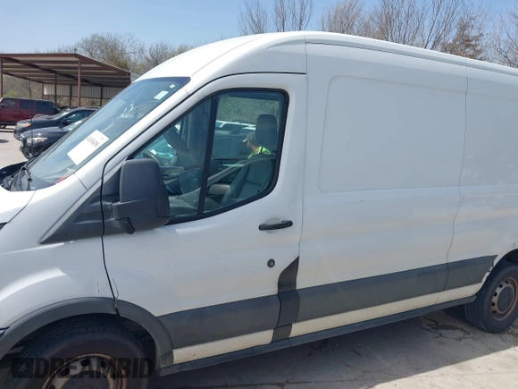 2015 Ford Transit Cargo with VIN 1FTNE2CMXFKA06516, listed as a IAAI auction lot 41650498 with 281,654 mi miles and . Bid and sale history available at carsss.com. Image 14.