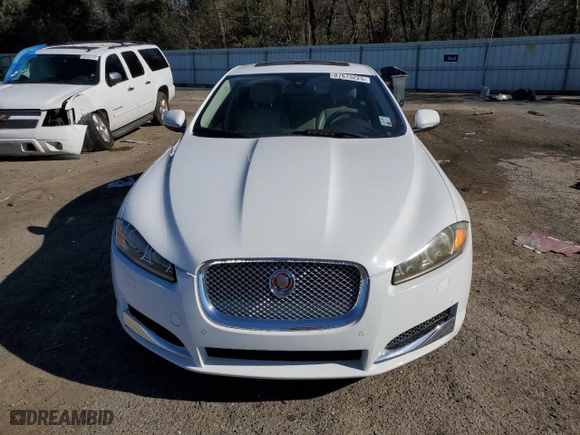 2015 Jaguar XF I4 T Premium with VIN SAJWA0FS4FPU43236, listed as a Copart auction lot 87675225 with 0 mi miles and Salvage Title. Bid and sale history available at carsss.com. Image 5.