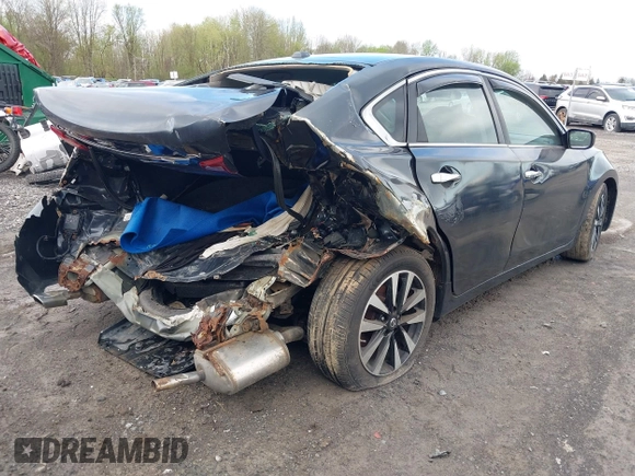 2018 Nissan Altima 2.5 S with VIN 1N4AL3AP4JC215542, listed as a IAAI auction lot 38375351 with 104,555 mi miles. Bid and sale history available at carsss.com. Image 4.