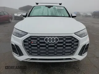 2021 Audi SQ5 Prestige with VIN WA1C4AFY1M2045697, listed as a Copart auction lot 85689034 with 30,980 mi miles and Salvage Title. Bid and sale history available at DreamBid. Image 5.